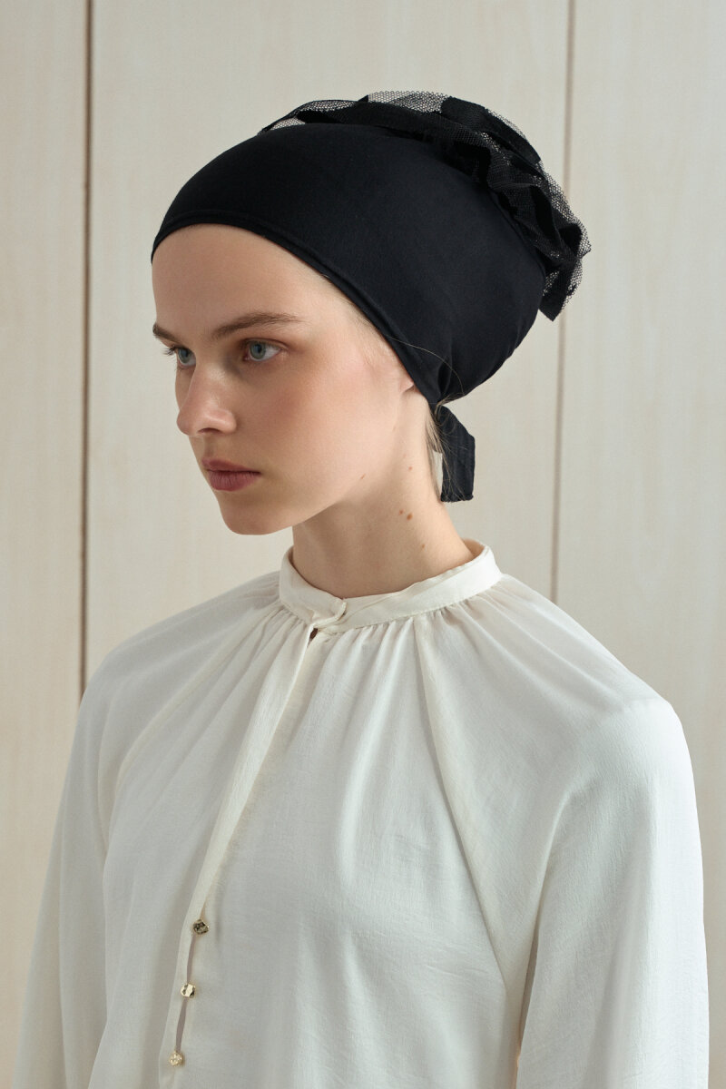 Astella Dikişsiz Topuz Bone - Siyah