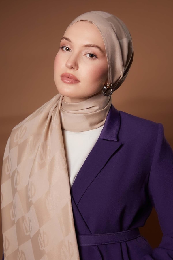 Kare LVD Baskılı Naia Jakar Şal - Latte 