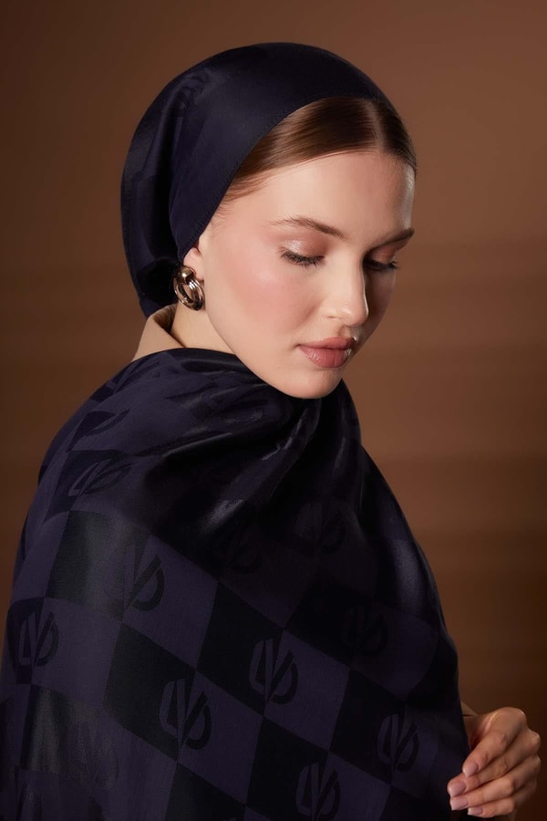 Kare LVD Baskılı Naia Jakar Şal - 40